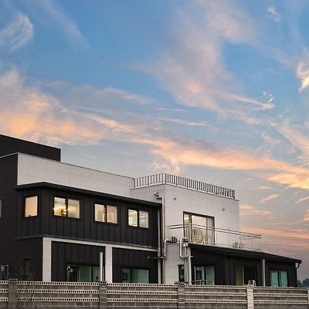 ซกโช ลัสโซ พูล วิลลา เพนชั่น Villa ภายนอก รูปภาพ
