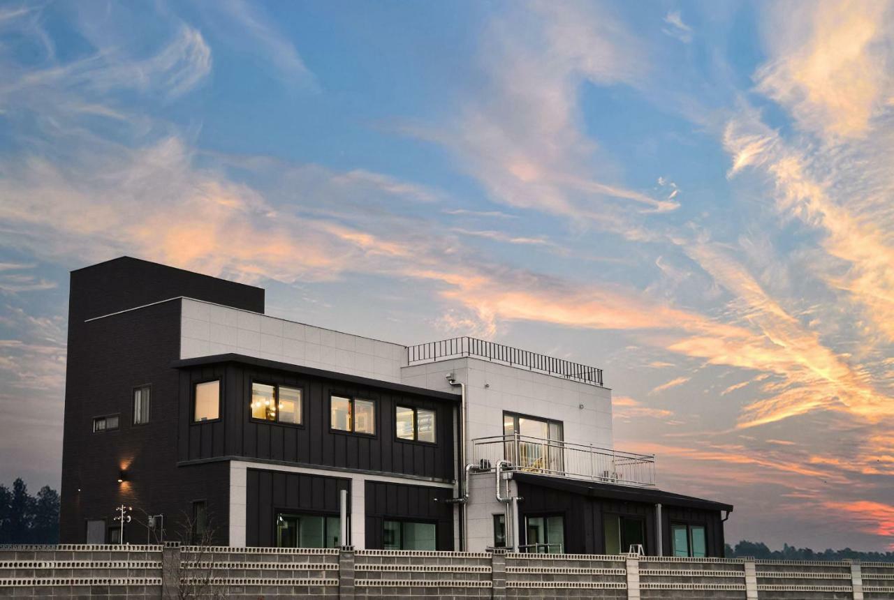 ซกโช ลัสโซ พูล วิลลา เพนชั่น Villa ภายนอก รูปภาพ