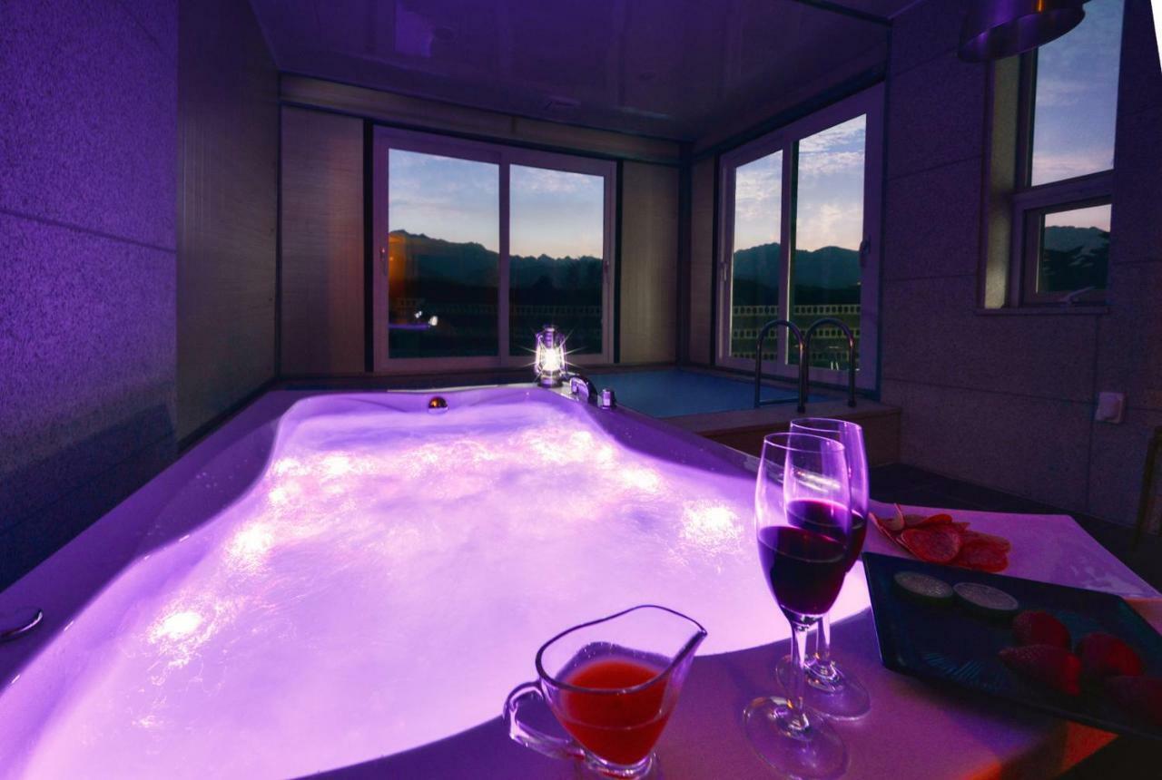 ซกโช ลัสโซ พูล วิลลา เพนชั่น Villa ภายนอก รูปภาพ