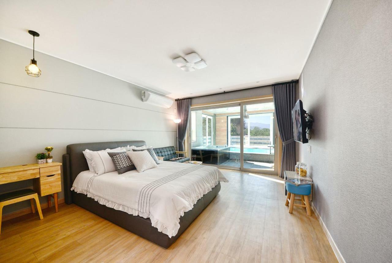 ซกโช ลัสโซ พูล วิลลา เพนชั่น Villa ภายนอก รูปภาพ